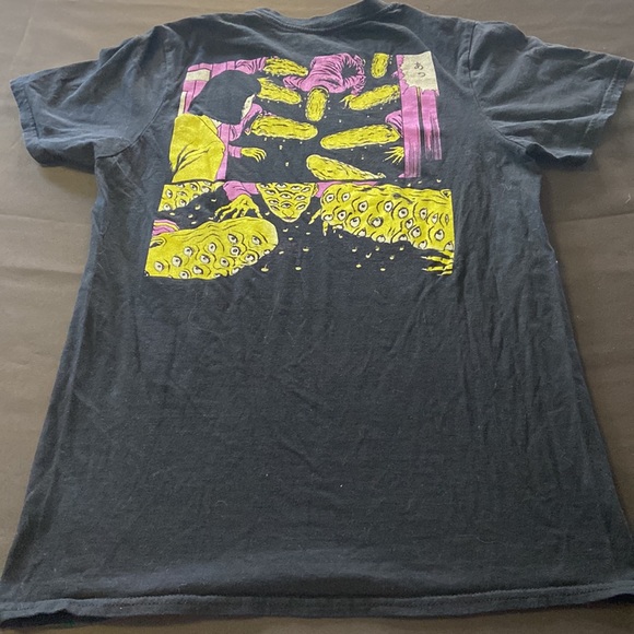 Junji Ito Collection Crunchyroll Shirt Small Horror Manga Anime. Preowned. - Picture 4 of 5